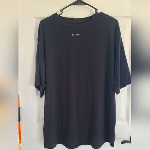 LILIAS Oversized Tee
